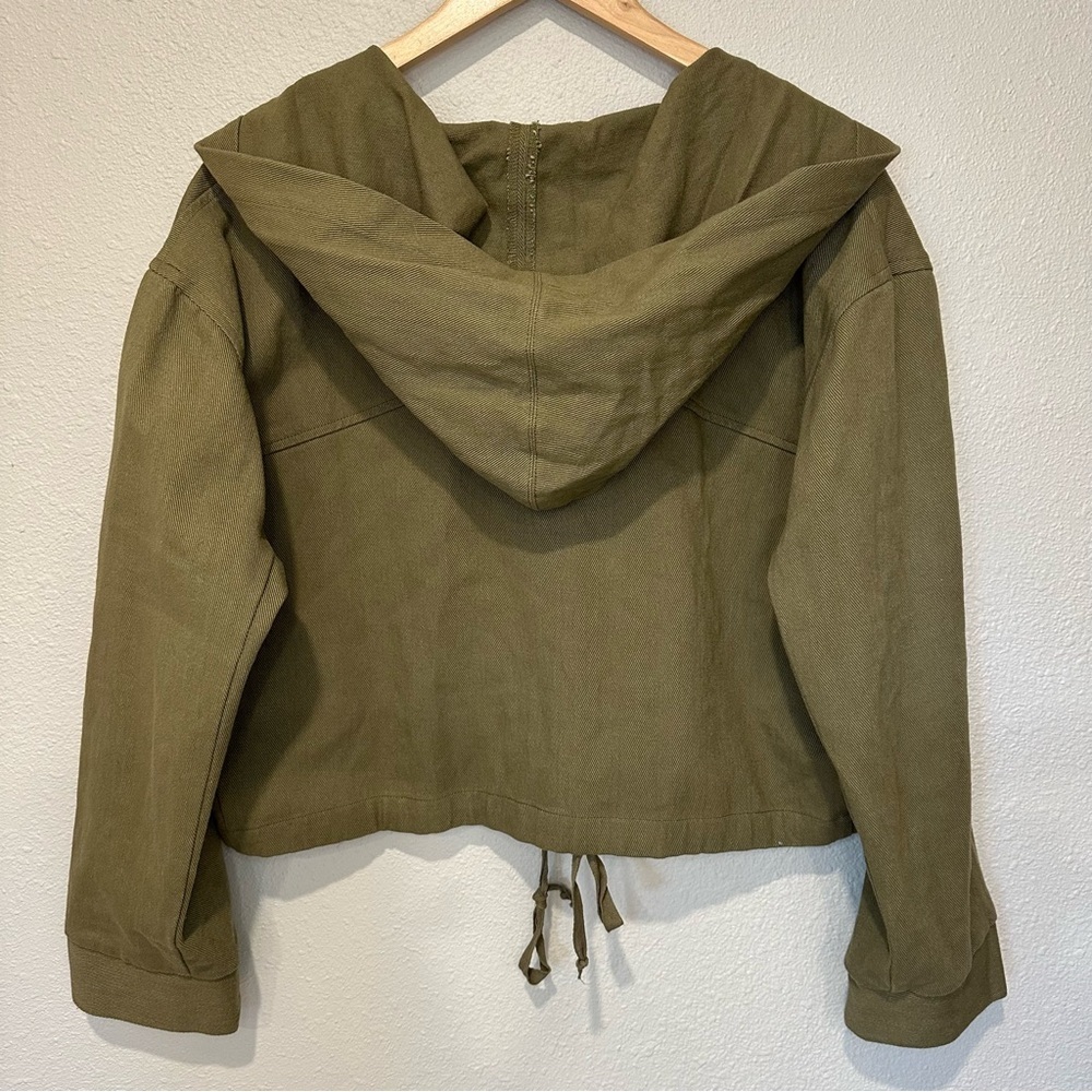 Hem & Thread Cropped Olive Green Women's Jacket - Picture 11 of 12